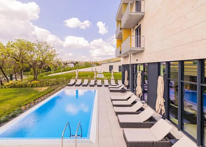 Montello Hotel